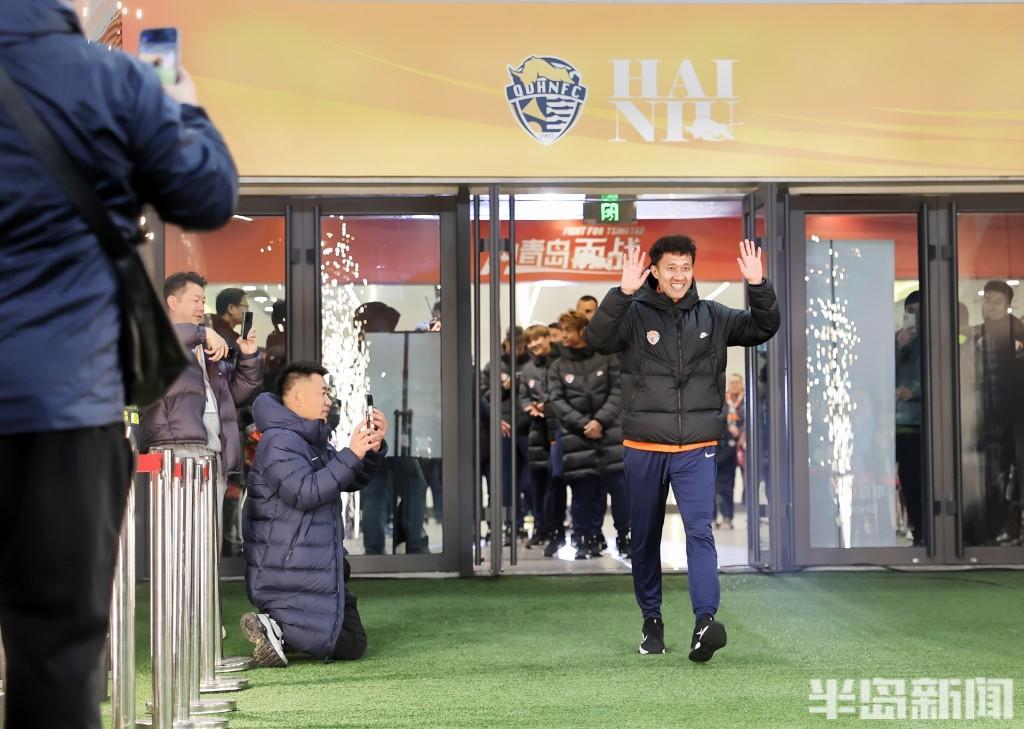 赛事直播-马年“牛”起来！青岛海牛举行新赛季出征仪式，主教练米兰要踢出攻势足球